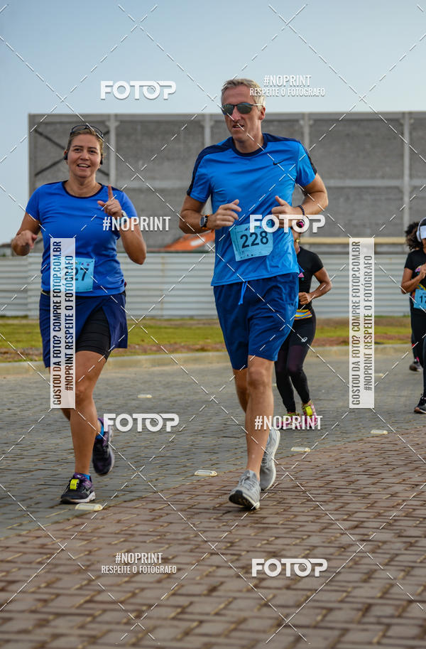 Buy your photos of the eventAURORA RUNNING on Fotop