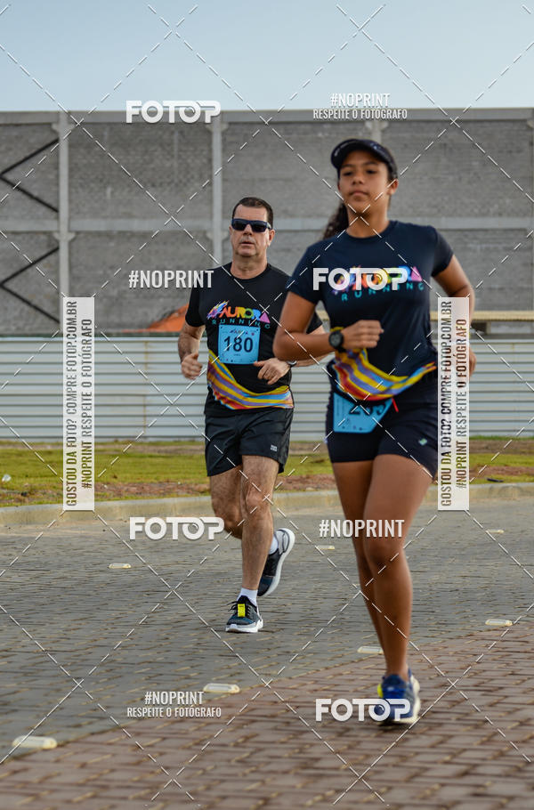 Buy your photos of the eventAURORA RUNNING on Fotop