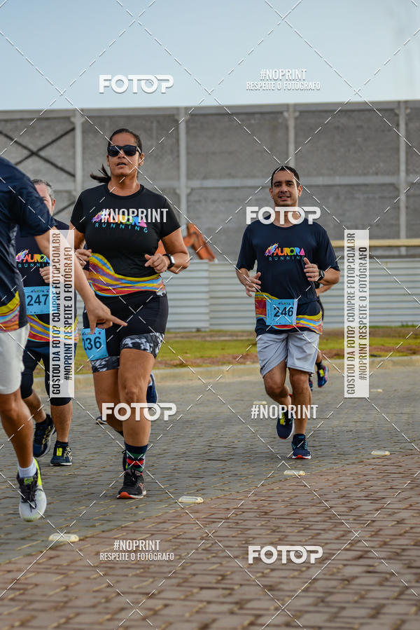 Achetez vos photos de l'vnementAURORA RUNNING sur Fotop