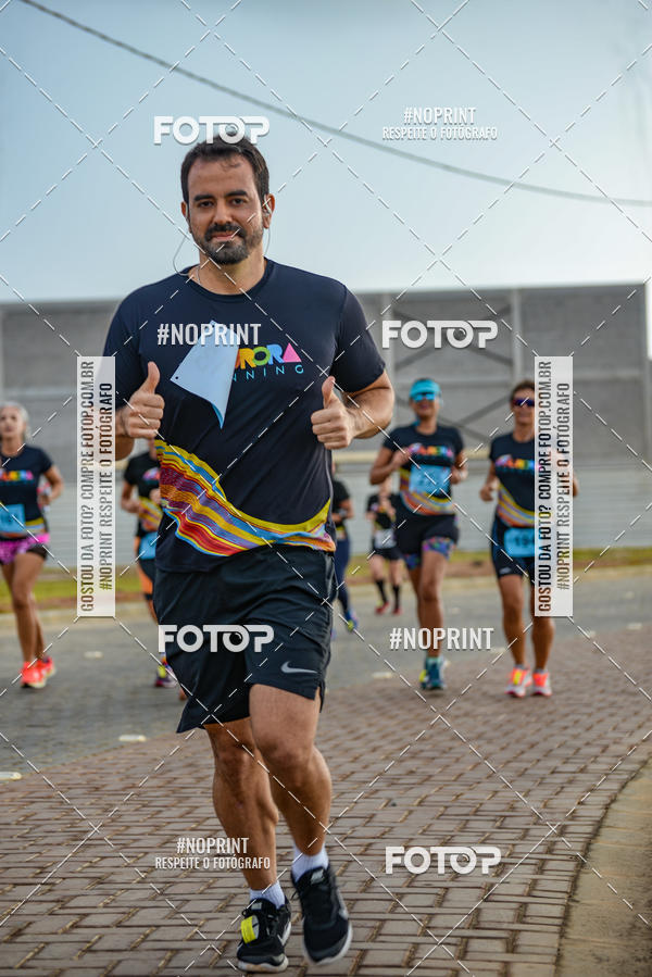 Achetez vos photos de l'vnementAURORA RUNNING sur Fotop