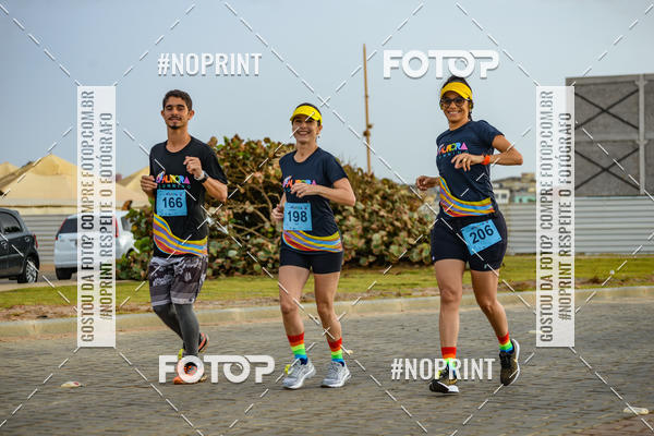 Achetez vos photos de l'vnementAURORA RUNNING sur Fotop