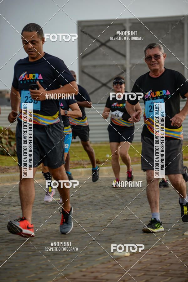 Buy your photos of the eventAURORA RUNNING on Fotop