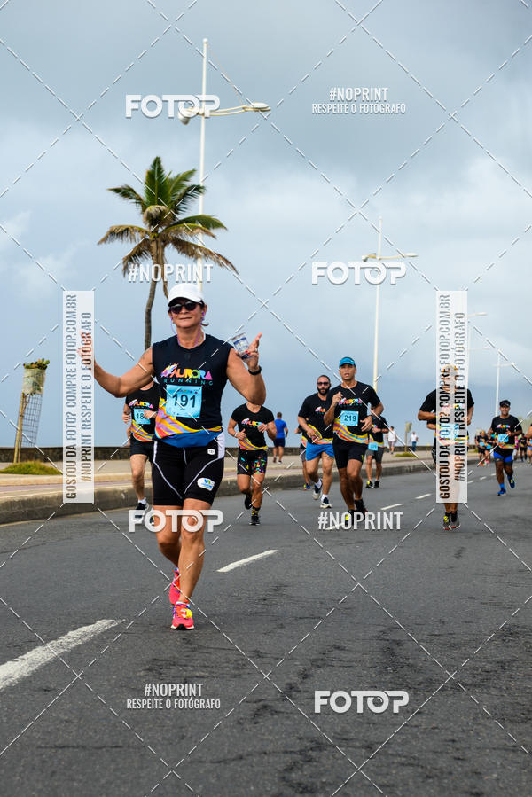 Achetez vos photos de l'vnementAURORA RUNNING sur Fotop