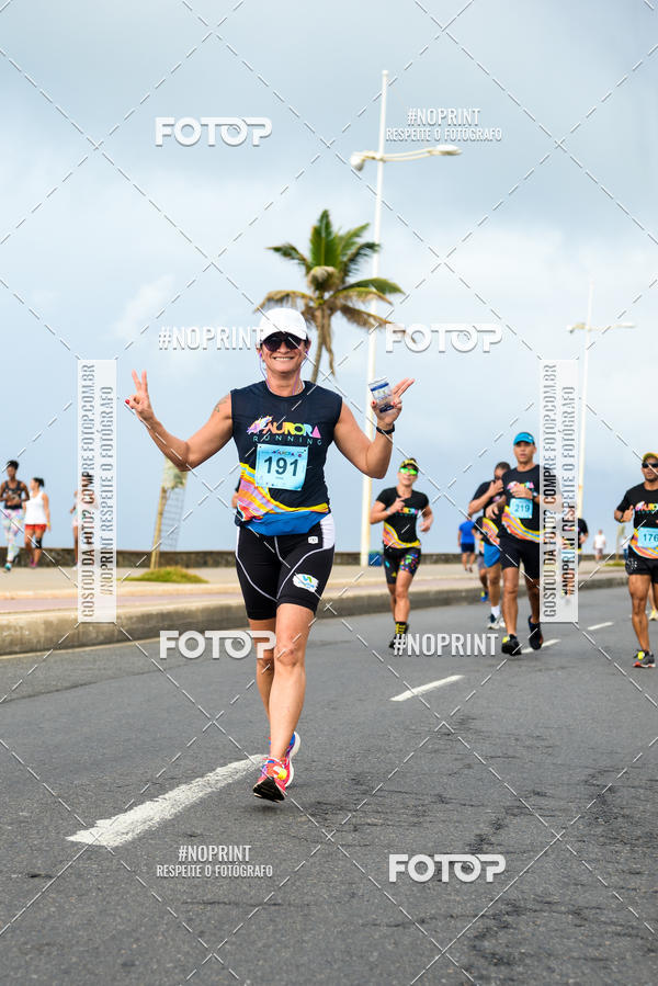 Achetez vos photos de l'vnementAURORA RUNNING sur Fotop