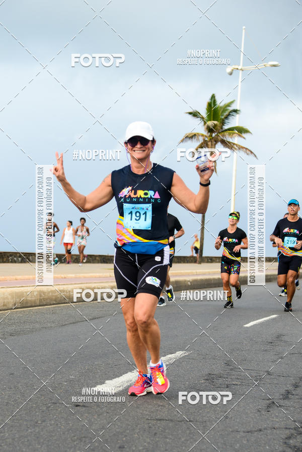Achetez vos photos de l'vnementAURORA RUNNING sur Fotop