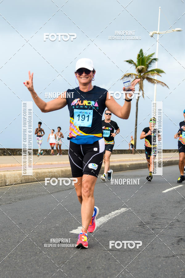 Achetez vos photos de l'vnementAURORA RUNNING sur Fotop