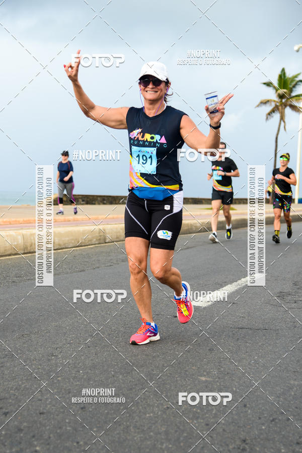 Achetez vos photos de l'vnementAURORA RUNNING sur Fotop