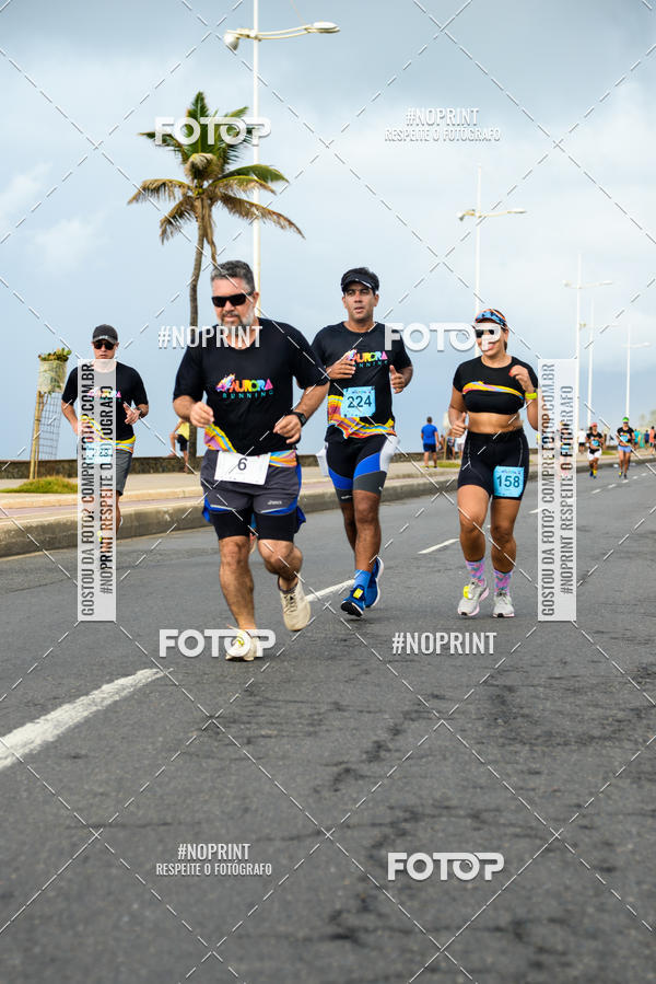 Achetez vos photos de l'vnementAURORA RUNNING sur Fotop