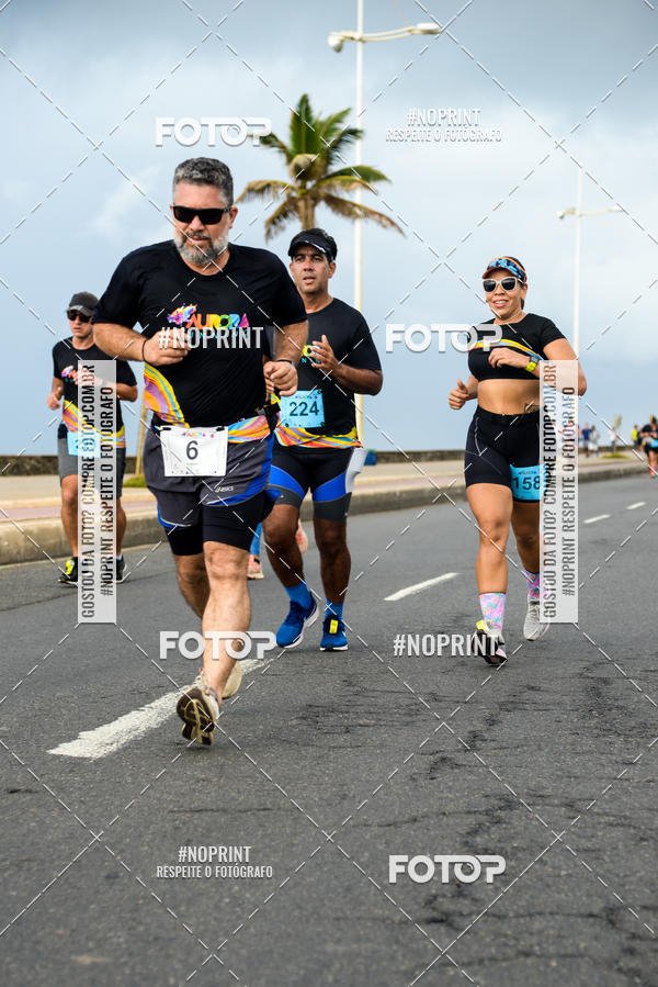 Achetez vos photos de l'vnementAURORA RUNNING sur Fotop