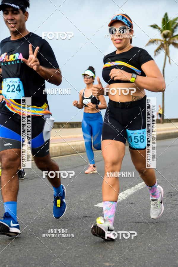 Achetez vos photos de l'vnementAURORA RUNNING sur Fotop