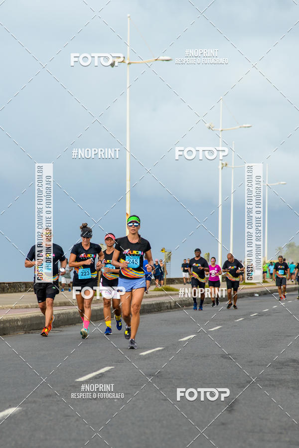 Achetez vos photos de l'vnementAURORA RUNNING sur Fotop