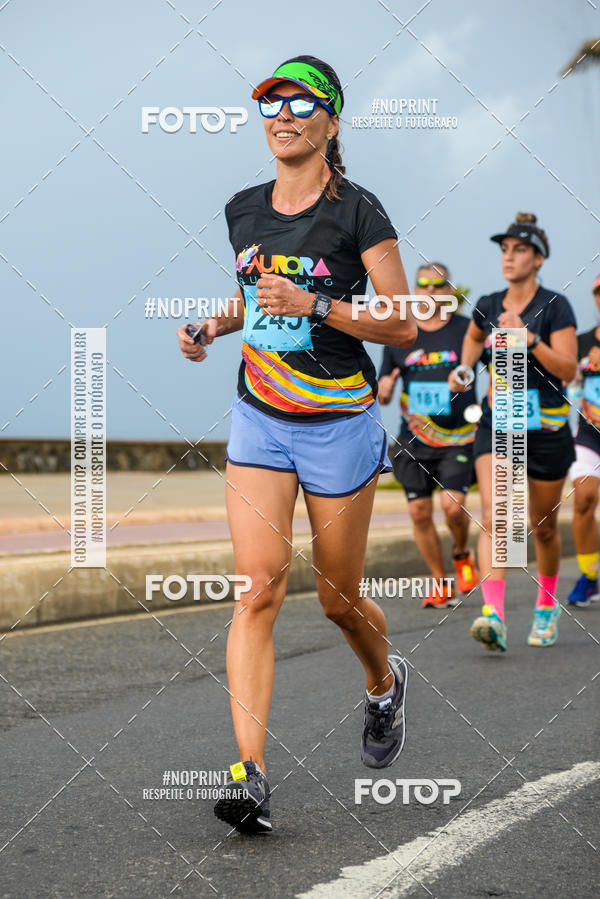 Achetez vos photos de l'vnementAURORA RUNNING sur Fotop