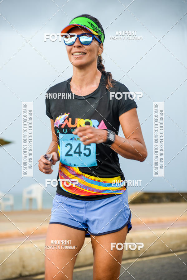 Achetez vos photos de l'vnementAURORA RUNNING sur Fotop