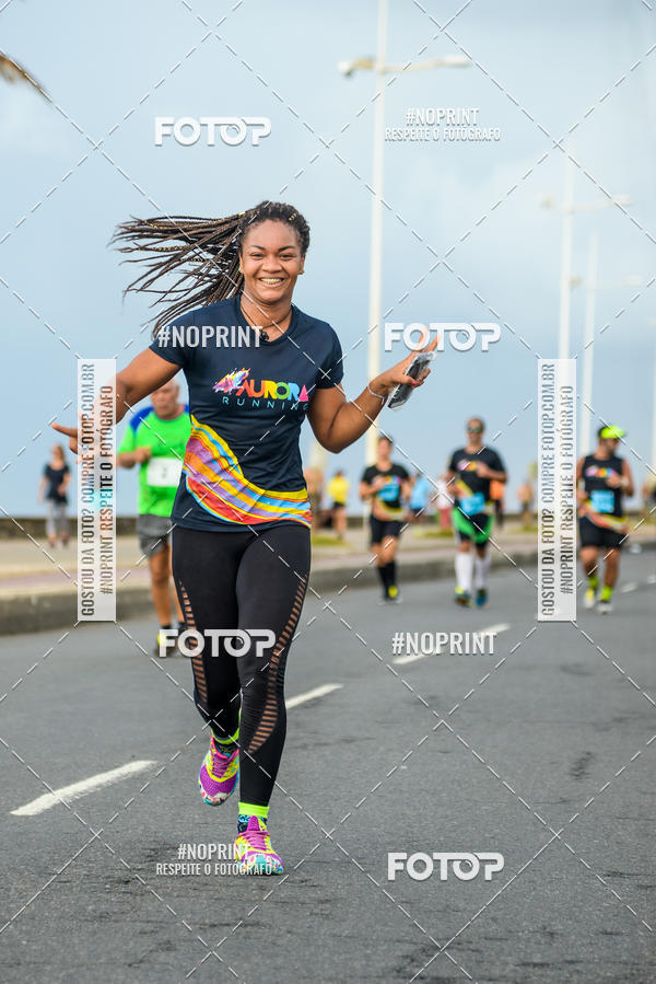 Achetez vos photos de l'vnementAURORA RUNNING sur Fotop