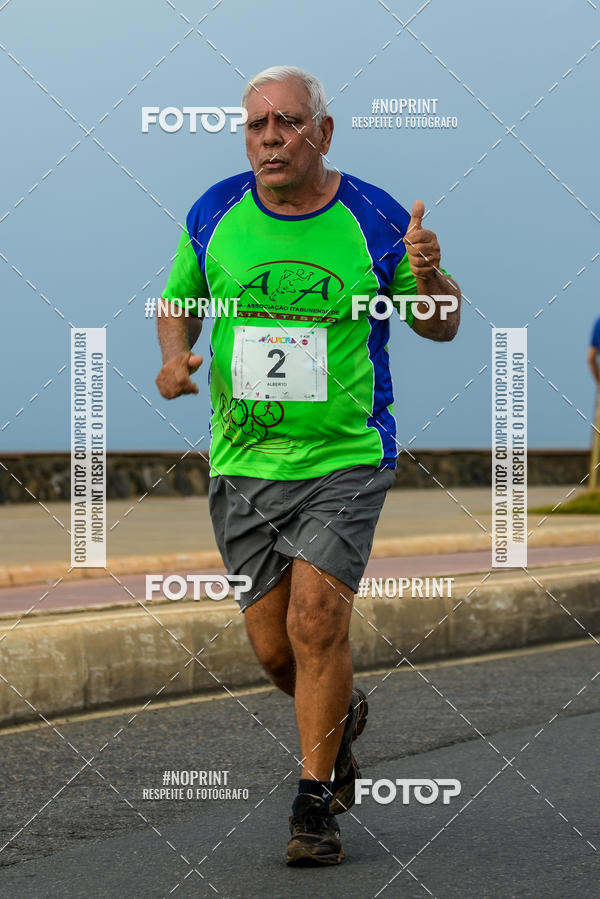 Achetez vos photos de l'vnementAURORA RUNNING sur Fotop