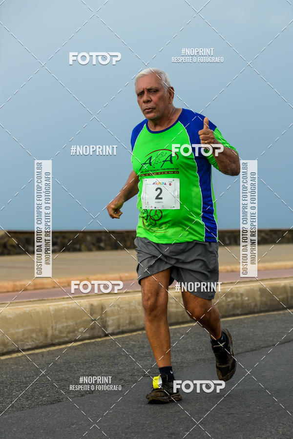 Achetez vos photos de l'vnementAURORA RUNNING sur Fotop