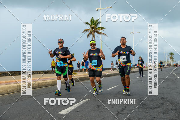 Achetez vos photos de l'vnementAURORA RUNNING sur Fotop