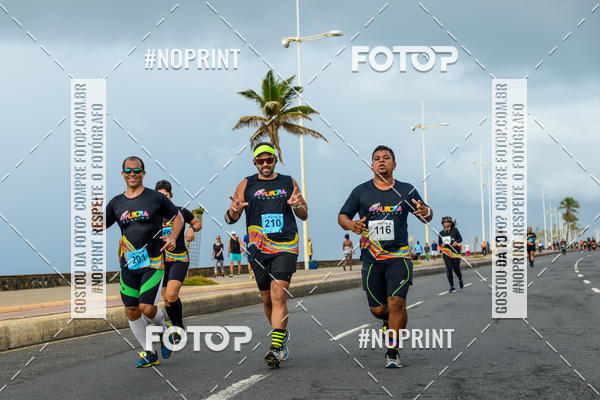 Achetez vos photos de l'vnementAURORA RUNNING sur Fotop