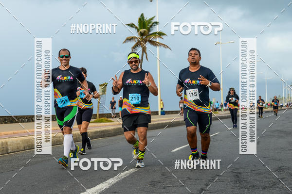 Achetez vos photos de l'vnementAURORA RUNNING sur Fotop