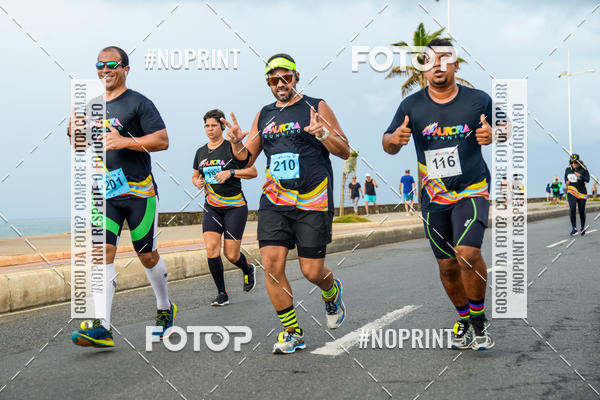 Achetez vos photos de l'vnementAURORA RUNNING sur Fotop