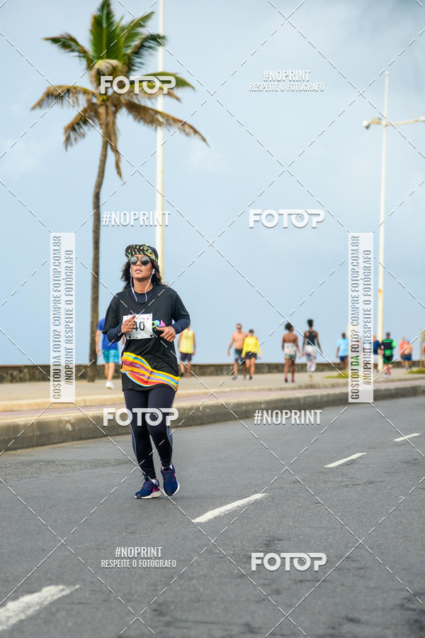 Achetez vos photos de l'vnementAURORA RUNNING sur Fotop