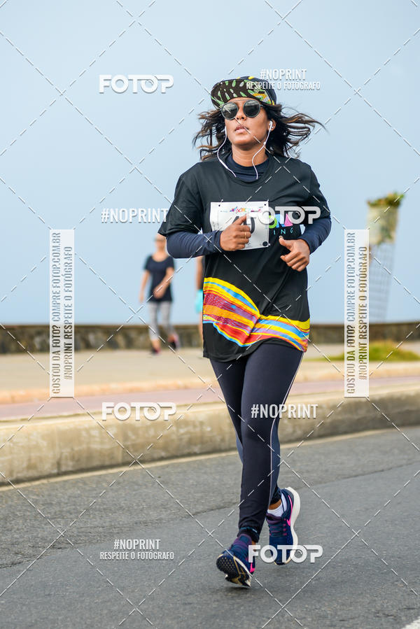 Achetez vos photos de l'vnementAURORA RUNNING sur Fotop