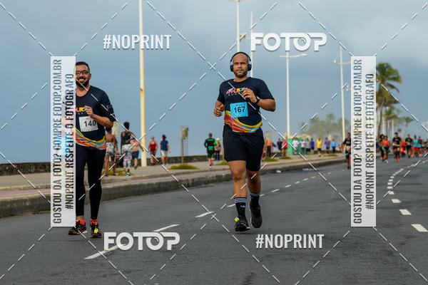 Achetez vos photos de l'vnementAURORA RUNNING sur Fotop