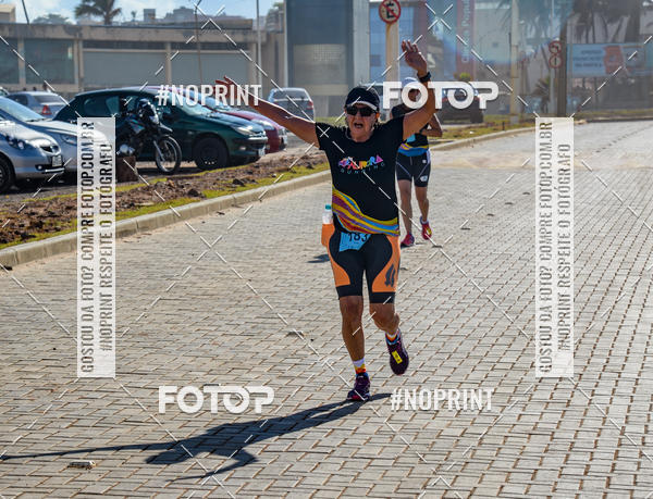 Buy your photos of the eventAURORA RUNNING on Fotop