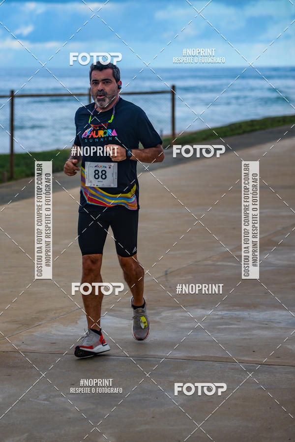 Achetez vos photos de l'vnementAURORA RUNNING sur Fotop