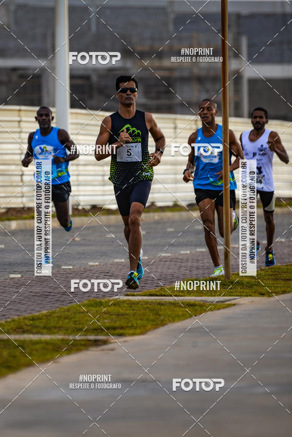 Achetez vos photos de l'vnementAURORA RUNNING sur Fotop