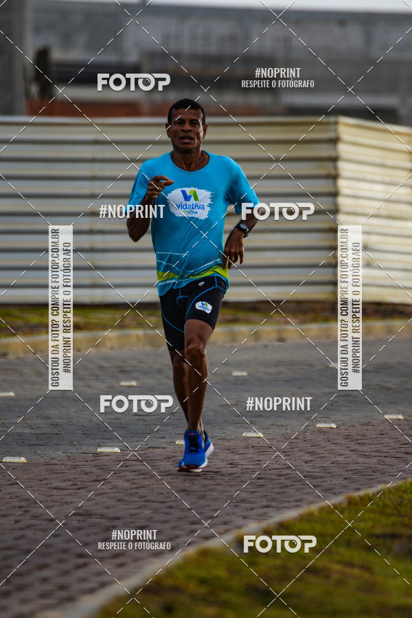 Achetez vos photos de l'vnementAURORA RUNNING sur Fotop