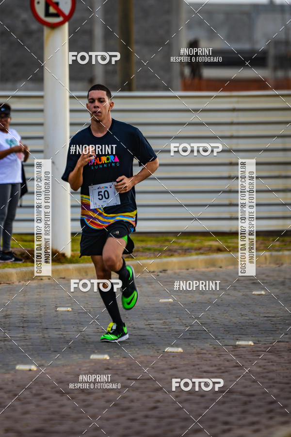 Achetez vos photos de l'vnementAURORA RUNNING sur Fotop