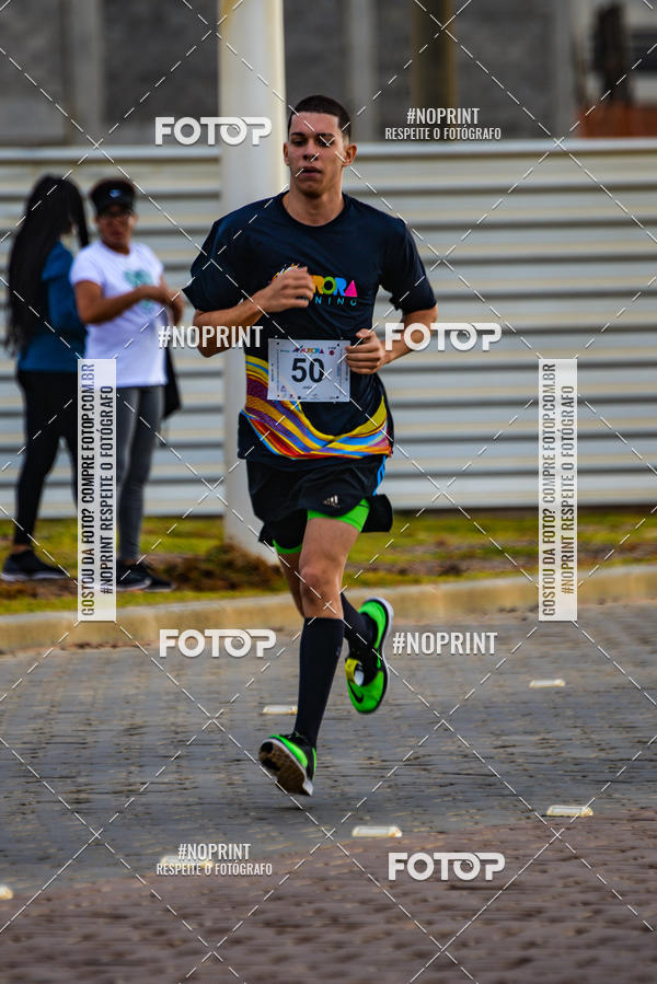 Achetez vos photos de l'vnementAURORA RUNNING sur Fotop