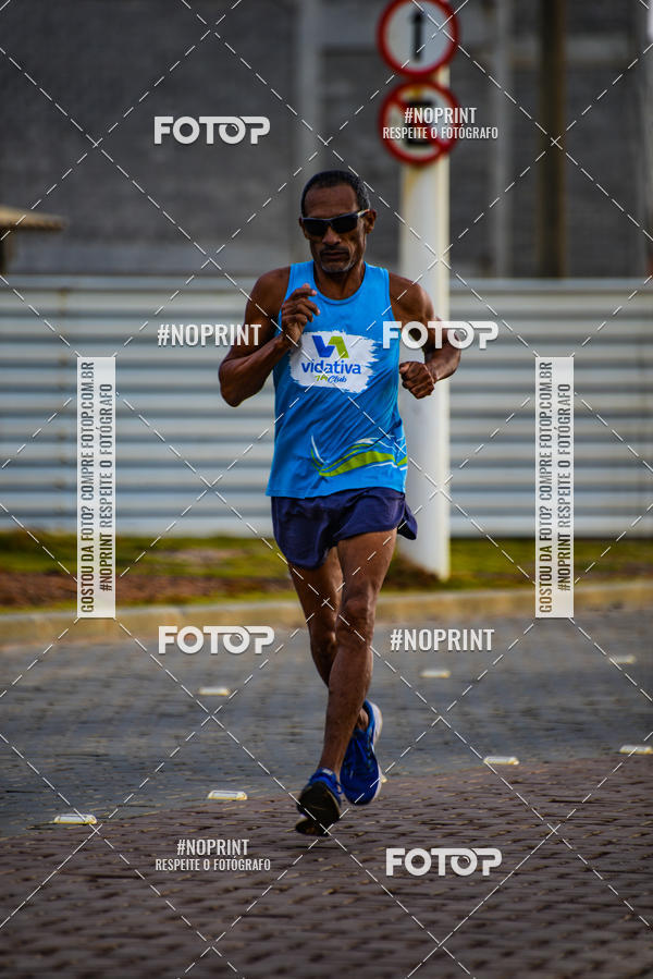 Achetez vos photos de l'vnementAURORA RUNNING sur Fotop