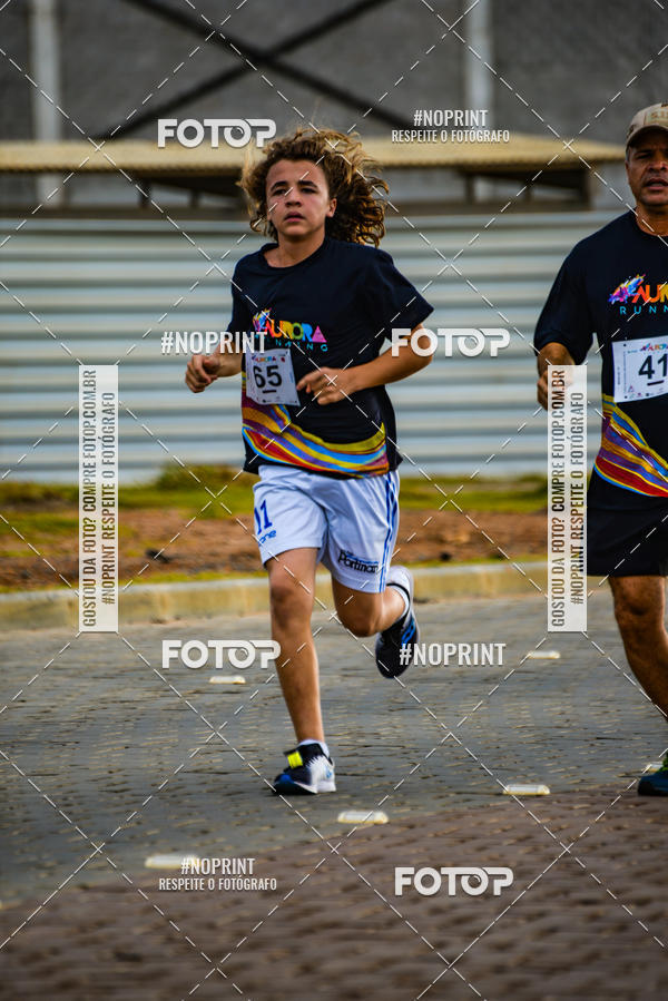 Achetez vos photos de l'vnementAURORA RUNNING sur Fotop