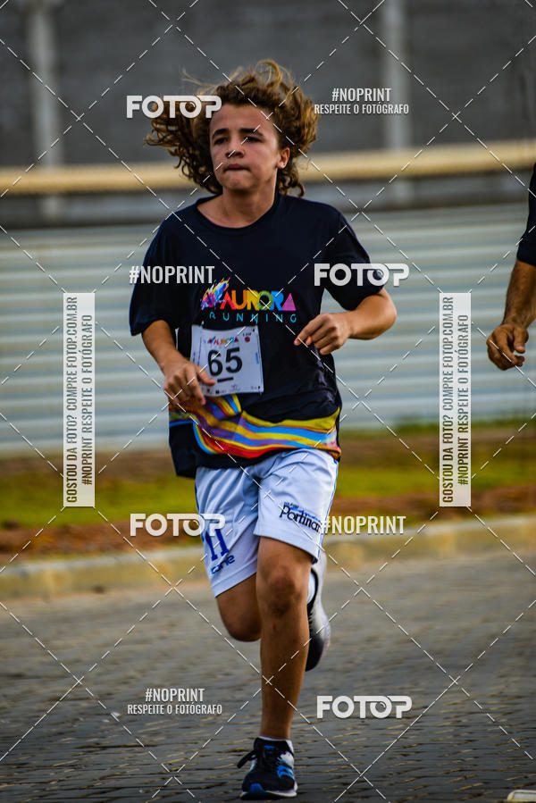 Achetez vos photos de l'vnementAURORA RUNNING sur Fotop