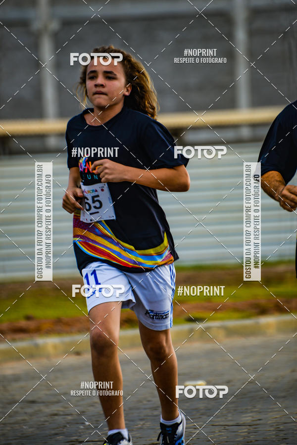 Achetez vos photos de l'vnementAURORA RUNNING sur Fotop