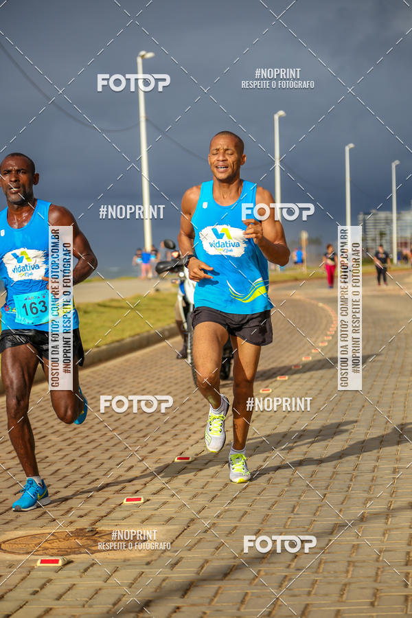 Achetez vos photos de l'vnementAURORA RUNNING sur Fotop