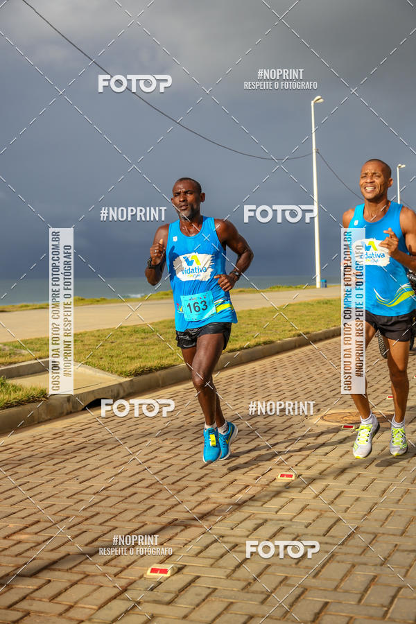 Achetez vos photos de l'vnementAURORA RUNNING sur Fotop