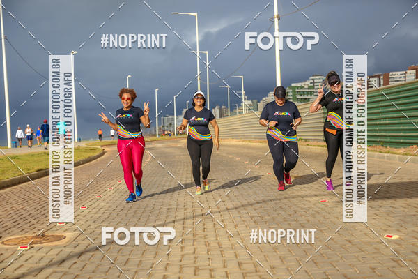 Achetez vos photos de l'vnementAURORA RUNNING sur Fotop