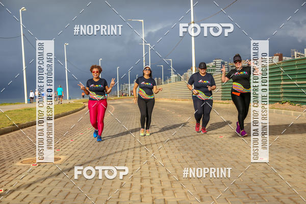 Achetez vos photos de l'vnementAURORA RUNNING sur Fotop