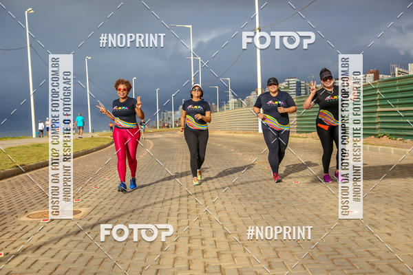 Achetez vos photos de l'vnementAURORA RUNNING sur Fotop