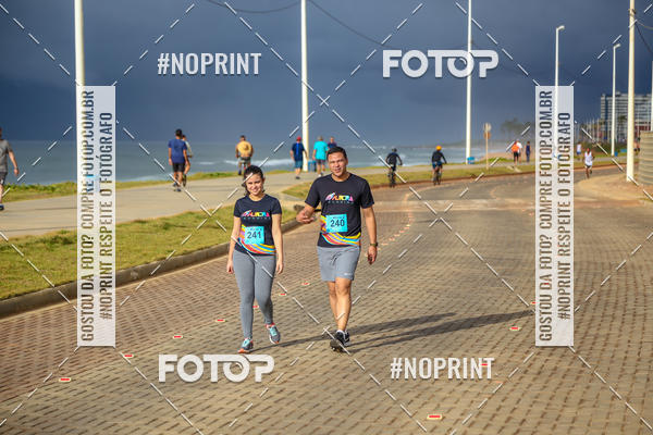 Achetez vos photos de l'vnementAURORA RUNNING sur Fotop
