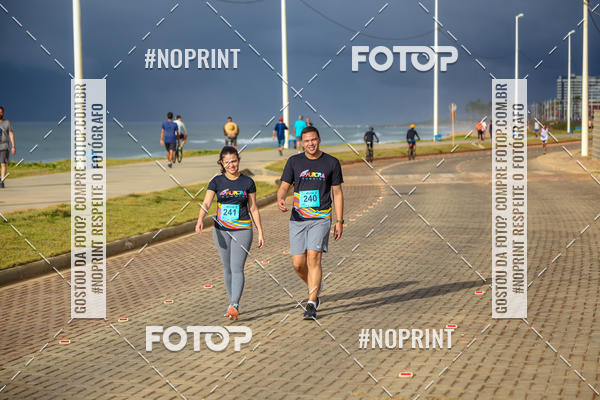 Achetez vos photos de l'vnementAURORA RUNNING sur Fotop