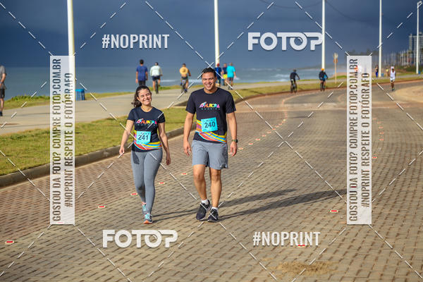 Achetez vos photos de l'vnementAURORA RUNNING sur Fotop