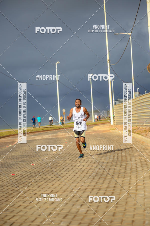 Achetez vos photos de l'vnementAURORA RUNNING sur Fotop