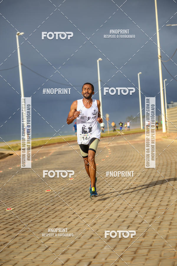 Achetez vos photos de l'vnementAURORA RUNNING sur Fotop