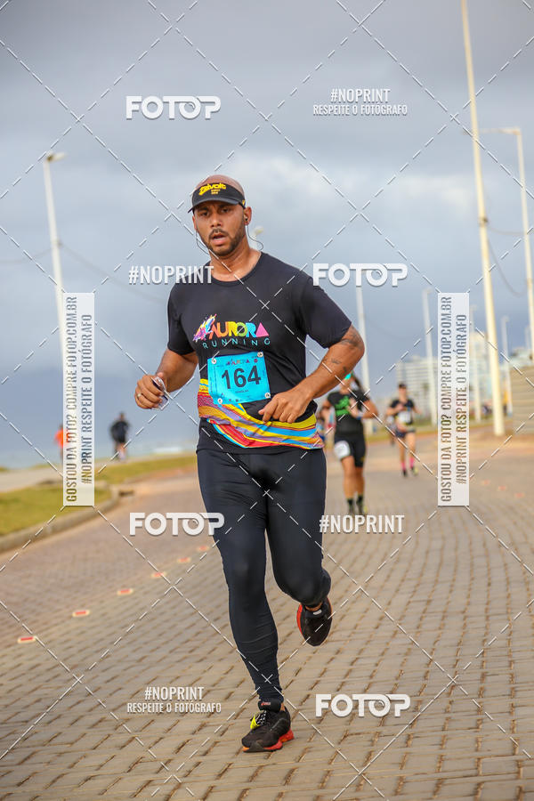 Achetez vos photos de l'vnementAURORA RUNNING sur Fotop