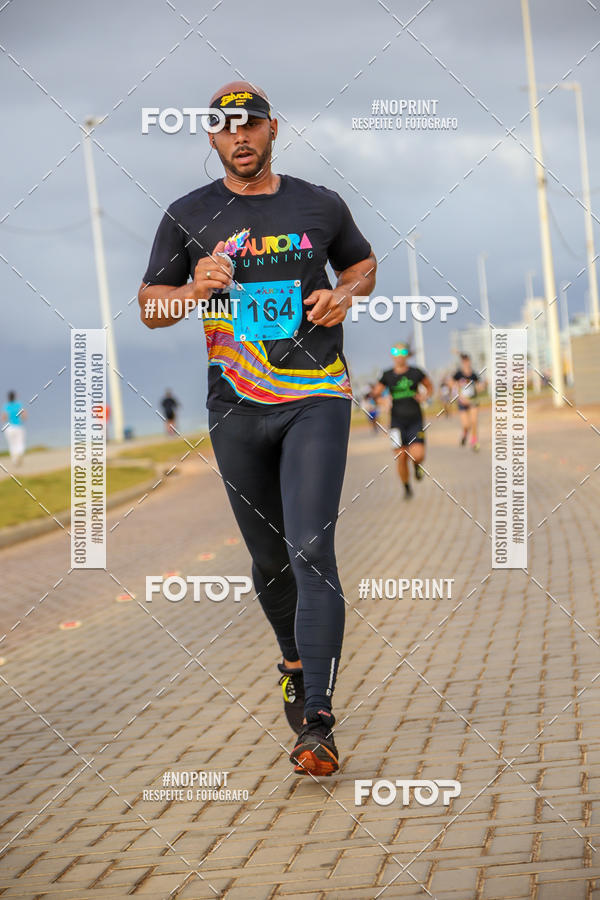 Achetez vos photos de l'vnementAURORA RUNNING sur Fotop