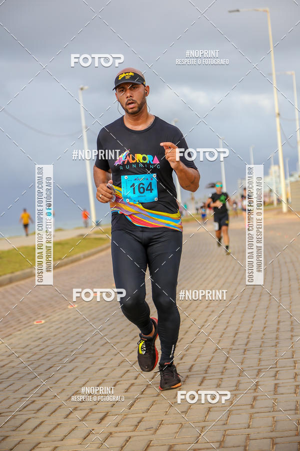 Achetez vos photos de l'vnementAURORA RUNNING sur Fotop